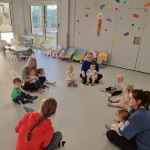 Biblioteka z wizytą u Dinusiów