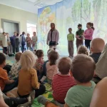 Dinusie - Przedstawienie pt. Jak uratować las w wykonaniu uczniów z SP nr 8