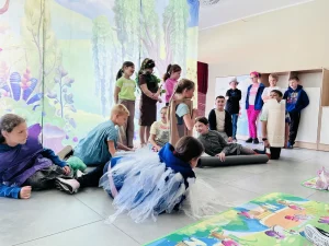 Przedstawienie uczniów ze SP nr 8 Jak uratować las