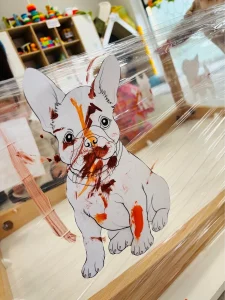 Dinusie - Mali artyści - na folii malowane