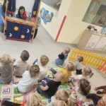 Króliczki - teatrzyk o czerwonym kapturku