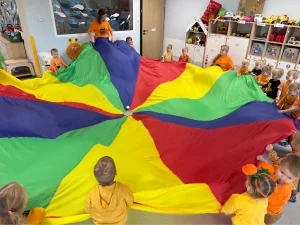 Delfinki - Angielski z chustą Klanzy