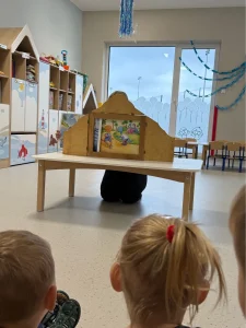 Delfinki - Teatrzyk Kamishibai „As jest wyjątkowy”