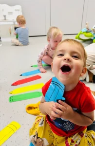 Dinusie - Dzień Kredki