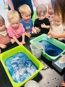 Dinusie - Tropem dzikich zwierząt Arktyki- eksperymenty