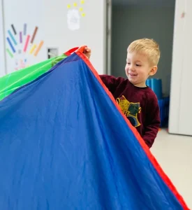 Dinusie - Kolorowa radość