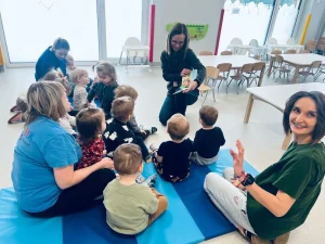 Dinusie - Cykliczne spotkania z książką