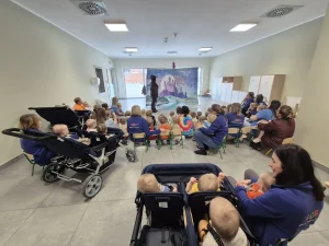 Dinusie - Spotkanie z teatrem