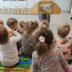 Króliczki - Teatrzyk Kamishibai o Króliczku