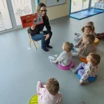 Króliczki - Odwiedziny Pani z Biblioteki