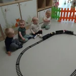 Niedźwiadki - środki transportu - pociąg
