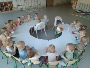 Niedźwiadki - w oczekiwaniu na posiłek