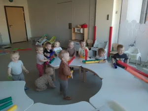 Niedźwiadki - zabawy rurkami BUM-BUM
