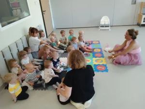 Niedźwiadki - czyste rączki zajęcia z Panią pielęgniarką